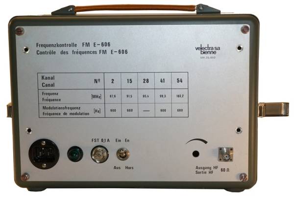 Prüfgerät für Frequenzkontrolle FM E-606