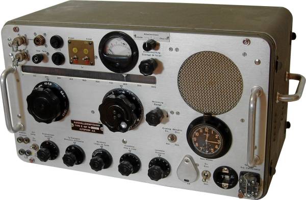 All Wave Receiver E-627