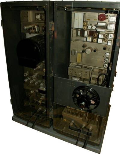 R-900: HK1